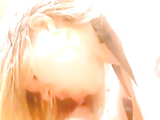 Подруга отсасывает бойфренду член и получает полный рот спермы