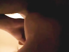 Подруга отсасывает бойфренду член и получает полный рот спермы