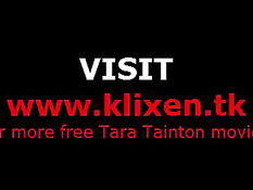 Ненасытные блондинка и брюнетка отсасывают и вылизывают член