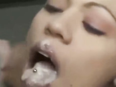 Очередная компиляция самых красивых семяизвержений на девушек