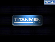 Гей трахает себя фаллоимитатором в анус и ебёт своего бойфренда