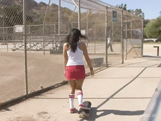 Сисястая лесбиянка Holly West страпоном отъебала девку Ashli Orion