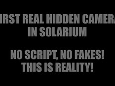 Подсматривание в солярии за сиськастой рыжей чешской девчонкой