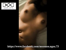 Секс на кровати с сиськастой вьетнамской девчонкой Victoria Tran