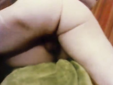 Грудастые девушки с волосатыми письками наслаждаются отдыхом