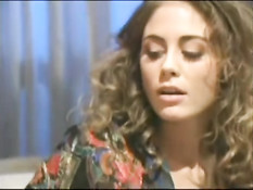 Сисястая Chasey Lain отсасывает и ебётся с мужиком в ретро порно