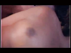 Восточная девушка дала полизать соски и уселась на член мужчины