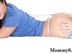 Развратная мачеха Tara Holiday ебётся с Mischa Brooks и её парнем