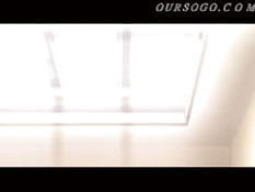 Парень играет с большими сиськами хентай подруги и даёт отсосать