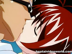 Джентльмен в очках ебёт раком двух похотливых хентай девчонок