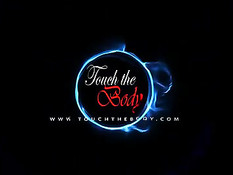 Мужчина сделал эротический анальный массаж молодой мулаточке