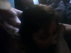 Парень трахает аргентинскую девушку и заливает спермой её попу