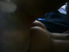 Парень трахает аргентинскую девушку и заливает спермой её попу