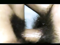 Парень сжимает клитор японской девки и трахает её в разных позах