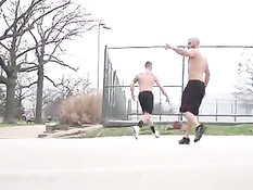 Голубой парень с тату отсасывает другу и ебётся раком на кровати