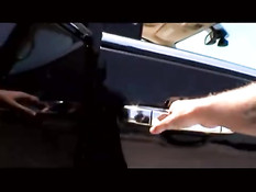 Горячие девки Tory Lane и Vanessa Lane отсасывают парню в машине