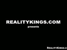 Развратная групповая оргия с тремя горячими чёрными девчонками