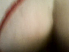 Муж трахает раком жену в красных стрингах и снимает порно видео