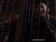 Японка с огромными сиськами Hitomi Tanaka отсасывает парню член