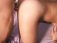 Девушки в масках танцуют на вечеринке и трахаются с мужчинами