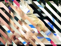 Горячая сиськастая блондинка Vicky Vette делает страстный минет