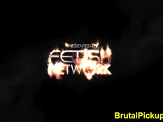 Привязал и отъебал на улице молодую шлюху в очках Joseline Kelly