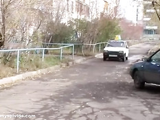 Возбуждённый работник жёстко отъебал молодую разносчицу пиццы