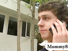 Молодая Riley Reid лижет зад зрелой Darla Crane и ебётся с парнем