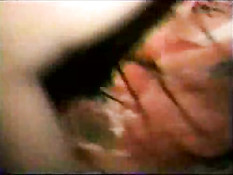 Любительница с волосатой пиздой сосёт мужику член и ебётся раком