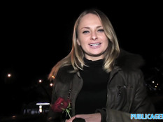 Снял на улице и отъебал в подъезде русскую блондинку Ivana Sugar