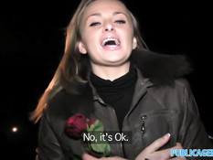 Снял на улице и отъебал в подъезде русскую блондинку Ivana Sugar