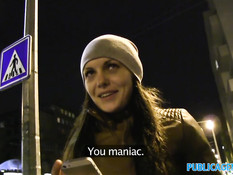 Заблудившаяся девчонка согласилась заняться сексом за деньги