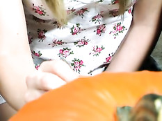 Мужчина оттрахал зрелую блондинку Devon Lee и юную Allie James