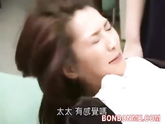 Японскую женщину в медицинской клинике оттрахали вибратором