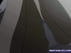 Возбуждённая хентай девчонка ночью мастурбирует киску руками