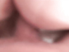 Грудастая брюнетка Charlee Chase трахается на кухне и в постели