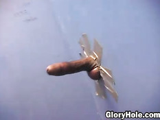 Грудастая девушка Gianna Michaels сосёт просунутый в дырку член