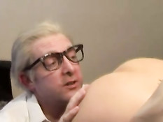 Две горячие блондинки дрочат член и делают минет старику в очках