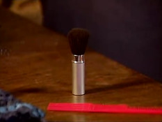 Развратная итальянская женщина ебётся со священником и парнем