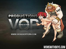 Худая русская мамочка трахается с молодым парнем возле бассейна