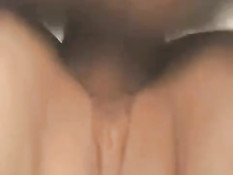 Развратная русская невеста дрочит и ебётся с парнями на лужайке