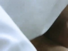 Развратная русская невеста дрочит и ебётся с парнями на лужайке