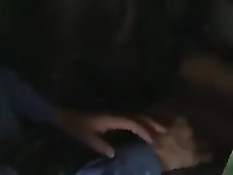 Японская девка дрочит своему мужчине член в городском автобусе