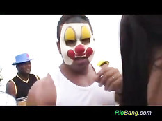 Страстный секс бразильских девчонок на сексуальной вечеринке