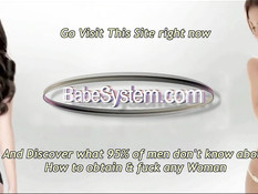 Молодая лесбиянка Dani Daniels отлизывает подруге киску в позе 69