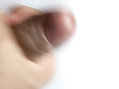 Гомосексуальный мужчина крупным планом выдрачивает всю сперму