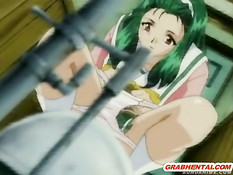 Перевозбудившийся мужчина принуждает к сексу хентай студенток