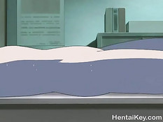 Парень вытащил большой член и оттрахал на кровати хентай девку