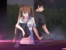 Молодой человек под дождём лижет киску грудастой хентай девке