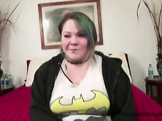 Любители свинга приходят на кастинг для участия в порно съёмках